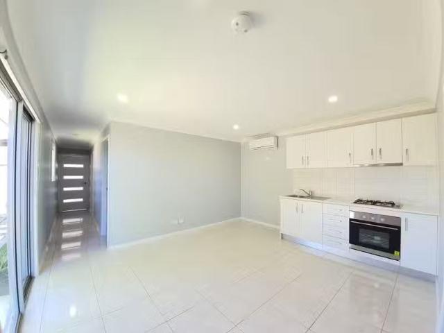Just in! 3A Sunda Avenue, WHALAN Apartment for rent Listed by.