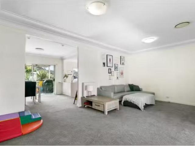 For Rent! 3B Karimbla Road, Miranda House for rent Listed by.