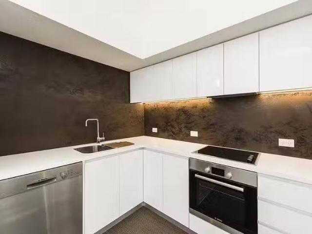 Cozy 104/51 Beach Street, Fremantle, WA 6160