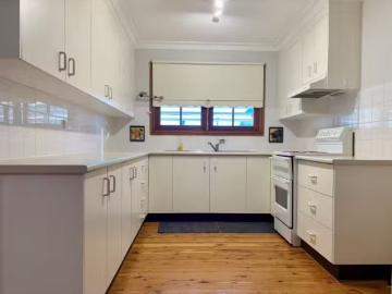 Charming 104 Brisbane St, East Tamworth House for rent Listed.