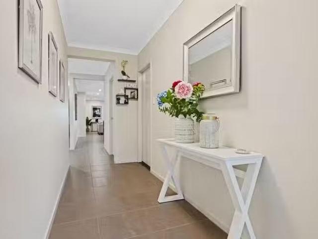 Unique 104 Daydream Crescent, Springfield Lakes, QLD 4300