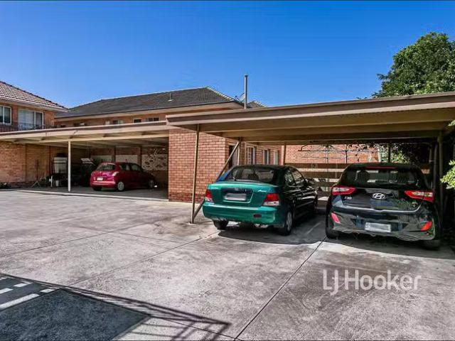 Nice 10/13 Helenslea Avenue, Brooklyn Park, SA 5032