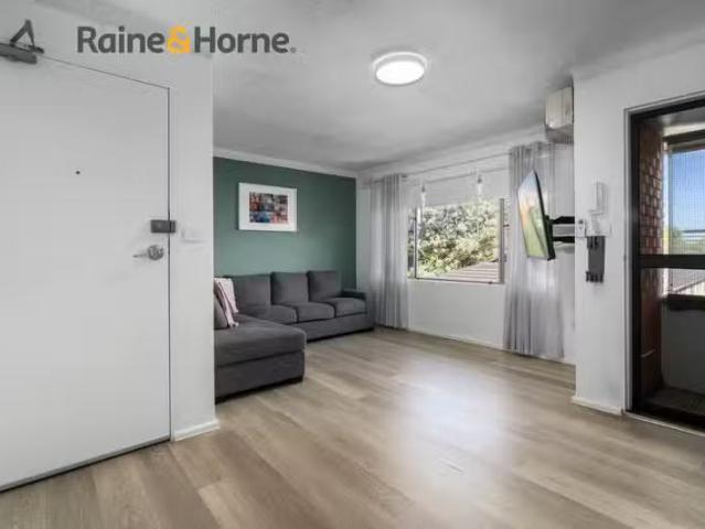Unique 10/14 Forbes Street, Warwick Farm NSW 2170