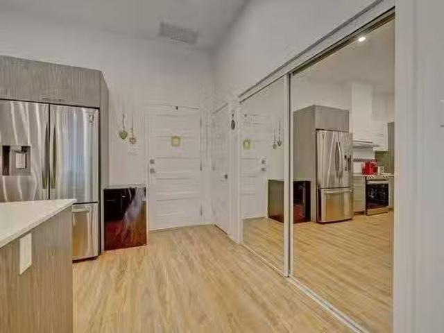 Deal! 102 40 Rue D'Ambre, Candiac, QC, J5S 0S3 lease for lea.