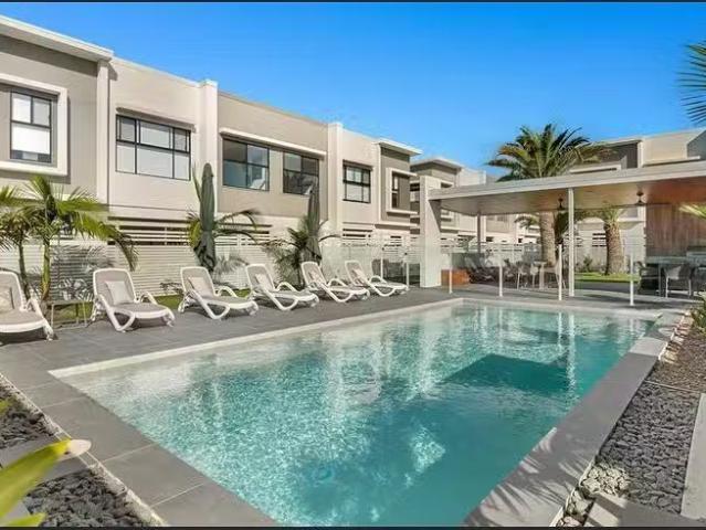 For Rent! 10/33 Sickle Avenue, Hope Island, QLD 4212