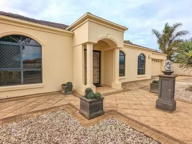 Just in! 10 Alice Crescent, Burton, SA 5110