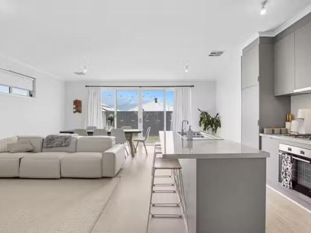 New 10 Goodwood Street, MOUNT BARKER, SA 5251 House for Rent