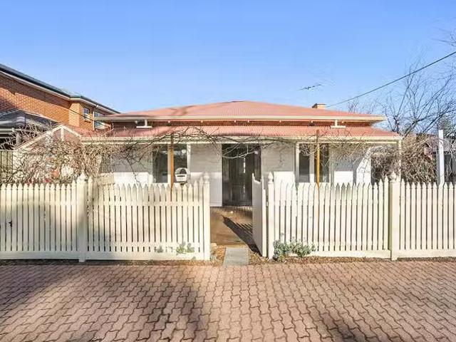 Unique 10 Jervois Street, Glenelg North, SA 5045