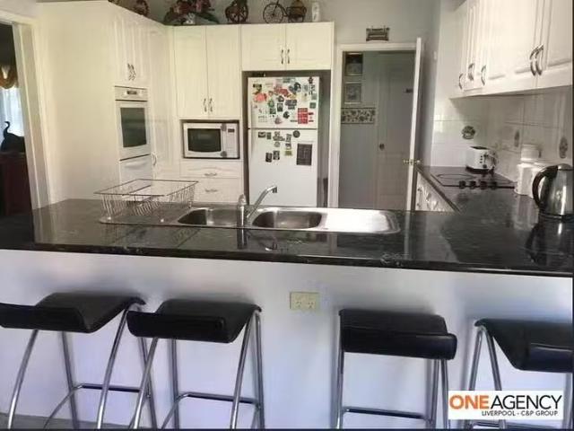 Rental! 10 Lugarno Avenue, Leumeah, NSW 2560