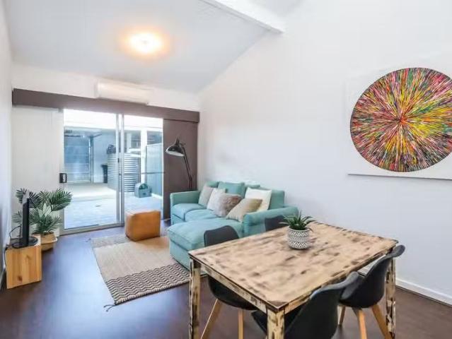 Just in! 10 Rutland Street, MOUNT BARKER, SA 5251 Townhouse.