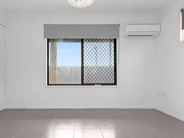 Deal! 10 Wuruma Street, Scarness, QLD 4655