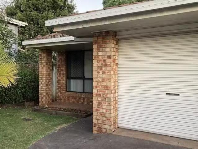 Deal! 1/156 North Street, North Toowoomba, QLD 4350