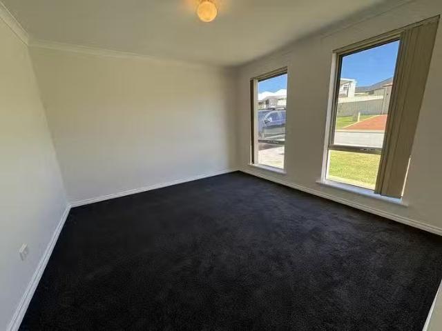 Cheap 1/15 Giudice Way, Yangebup, WA 6164