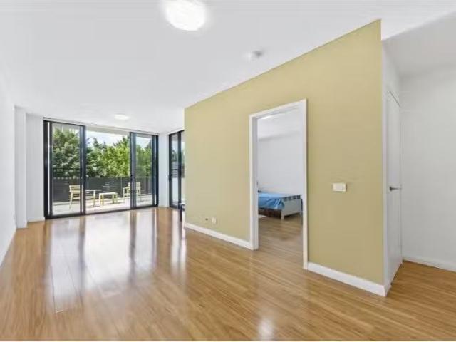 Cheap 116/22 Baywater Drive, Wentworth Point Apartment for ren.