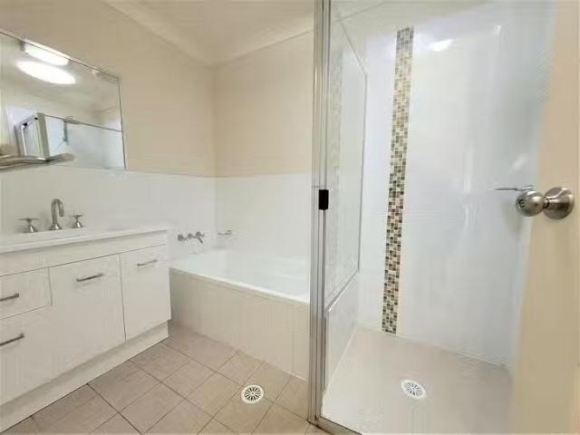 For Rent! 1/168 Gardner Circuit, Singleton Heights, NSW 2330