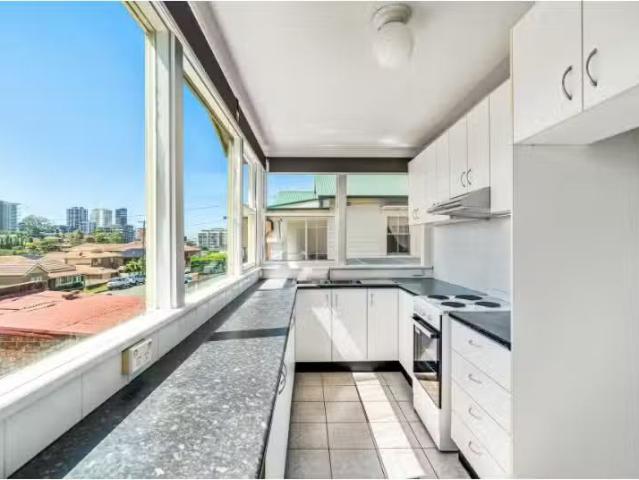 Rental! 1/17 Rowland Avenue, Wollongong House for rent Listed.