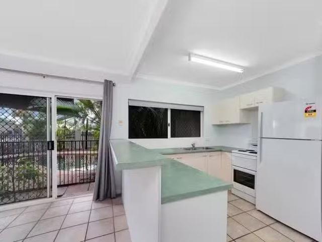 Deal! 1/189 Buchan Street, Bungalow, QLD 4870