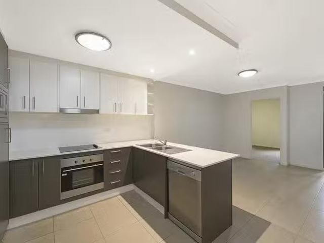 Cozy 1/18 24 Payne Road, The Gap, QLD 4061