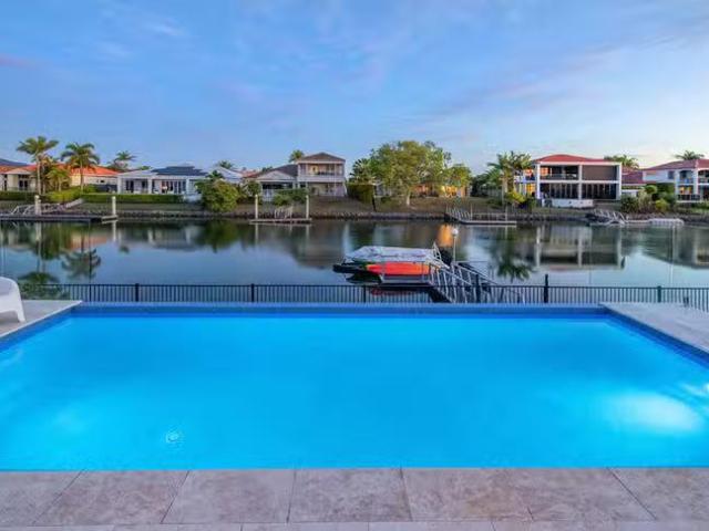 Deal! 1101 Beechwood Drive, Hope Island, QLD 4212
