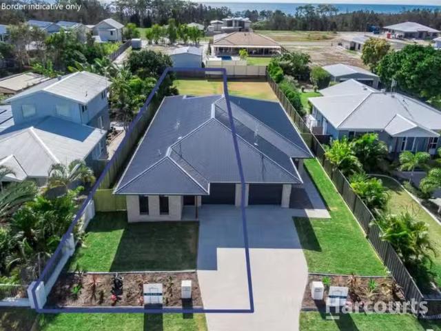 Unique 1/10 Bentwood Street, BURRUM HEADS, QLD 4659 House fo.