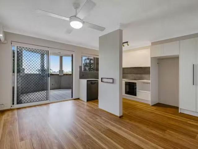 Charming 11/12 Little Street, ALBION, QLD 4010 Apartment for.