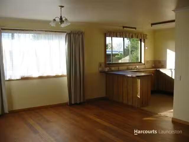 Just in! 1/11 Chris Street, PROSPECT VALE, TAS 7250 Unit for.