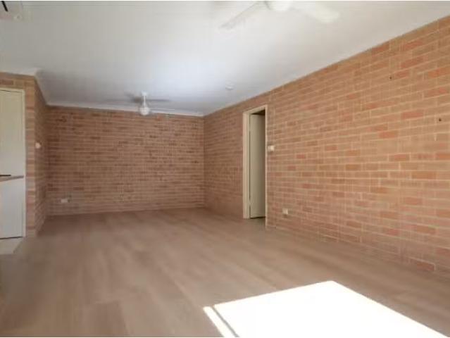 Deal! 1/11 Thomas Clarke Place, MUDGEE Apartment for rent Lis.