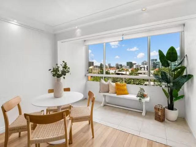 For Rent! 11/383 Bowen Terrace, NEW FARM Apartment for rent L.