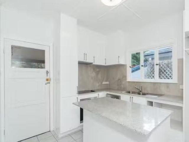 Cozy 11 Caedmon Street, SALISBURY, QLD 4107 House for Rent