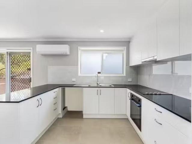 Rental! 11 Dellwood Street, NATHAN, QLD 4111 House for Rent