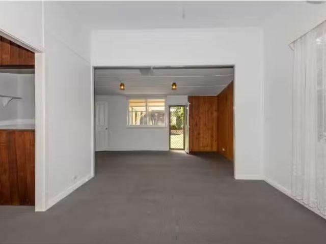 Cheap 11 Dudley Street, Cessnock House for rent Listed by Zoe.