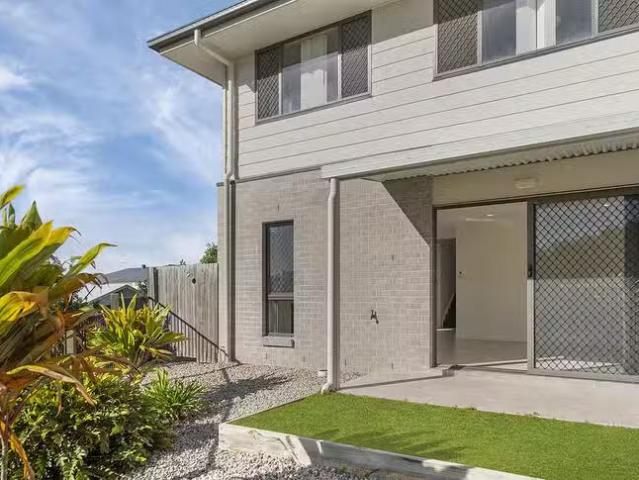 Unique 1/1 Kjay Close, Bahrs Scrub, QLD 4207