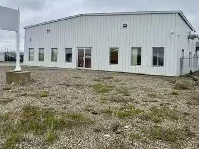 Rental! 11 Imperial Close, Olds, AB, T4H 1M6 commercial for.
