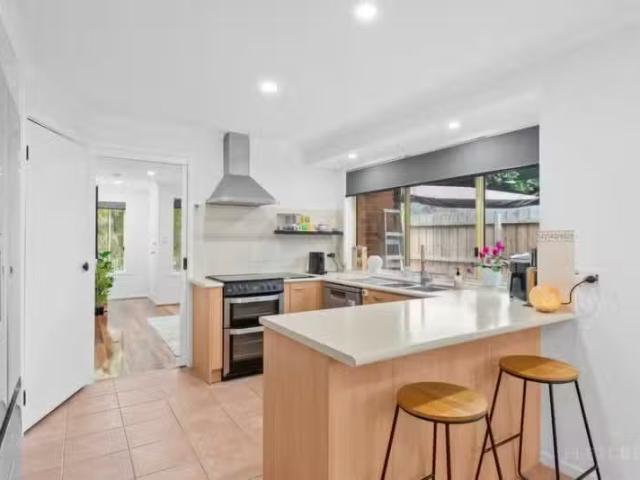 Rental! 11 Marie Wallace Way, Bayswater VIC 3153 House For L.