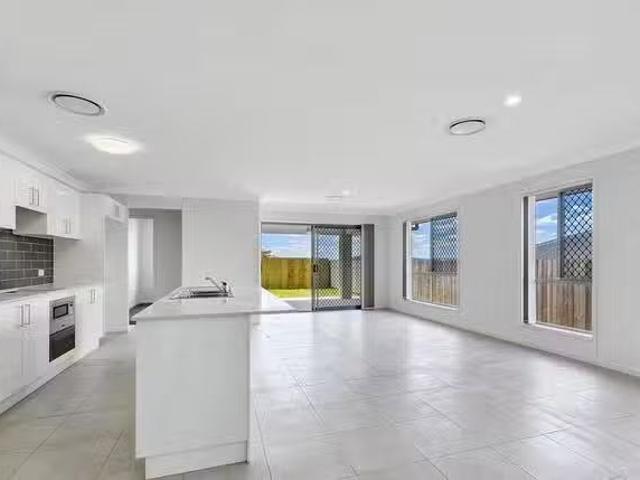New 11 Meera Street, Spring Mountain, QLD 4300