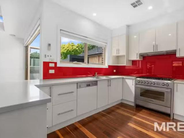 Just in! 11 Shrewsbury Street, Malvern East VIC 3145