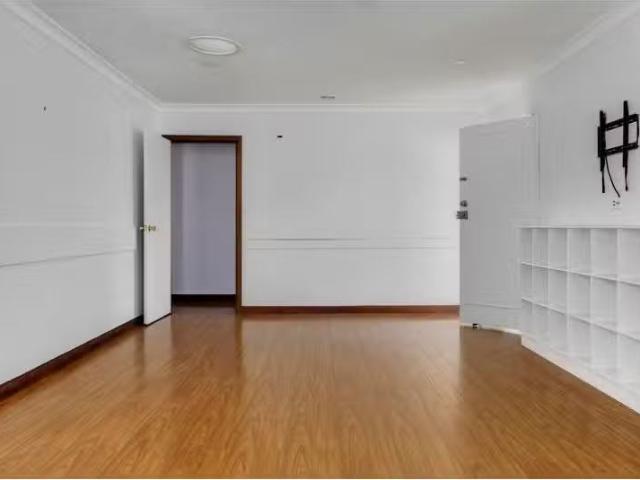 New 11 Slim Street, West Bathurst House for rent Listed by Mc.