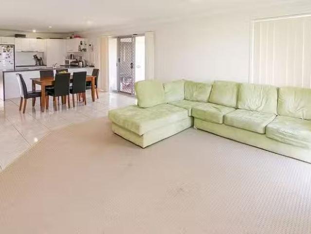Unique 11 Parklink East Avenue, Wondunna, QLD 4655
