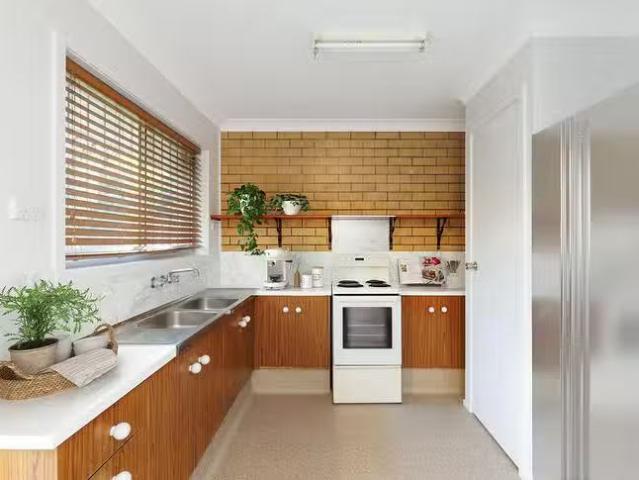 Charming 11A George Street, Newtown, QLD 4305