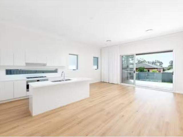 Deal! 11B Second Avenue, Jannali Townhouse for rent Listed by.