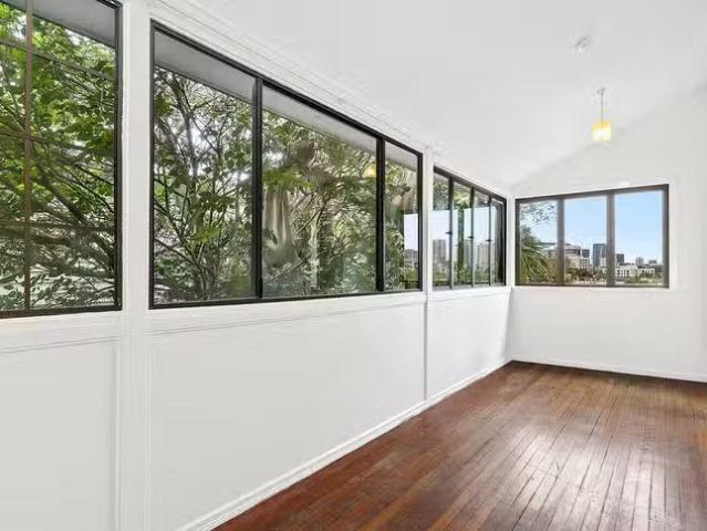 Cheap 1/24 Campbell Street, Paddington, QLD 4064