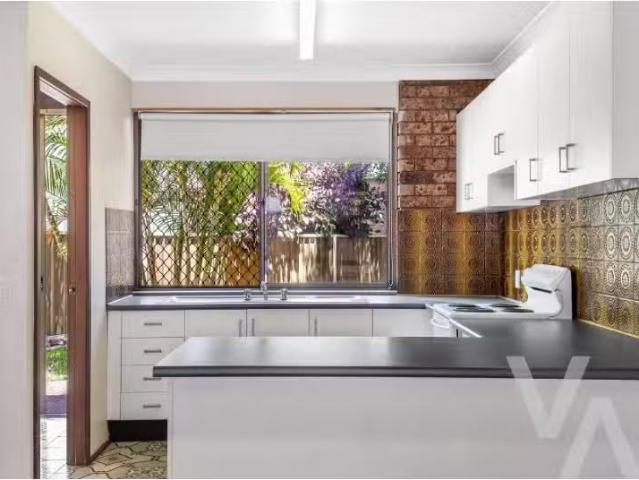 Charming 12/58 Parry Street, Cooks Hill Townhouse for rent Li.