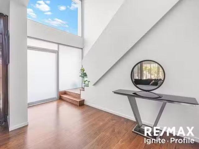 For Rent! 126 Ryan Street, West End, QLD 4101