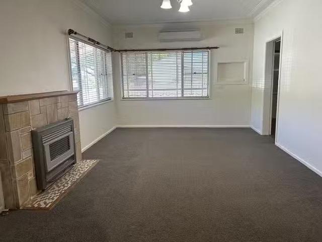 Unique 128 Carthage Street, East Tamworth, NSW 2340