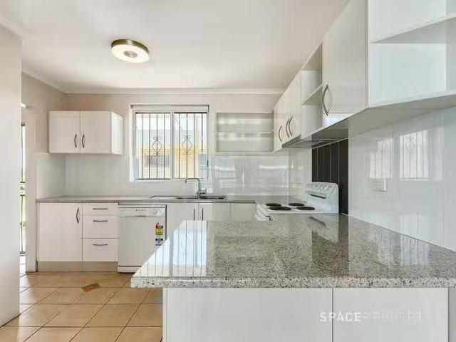Rental! 12/8 Cook Street, Yeronga, QLD 4104
