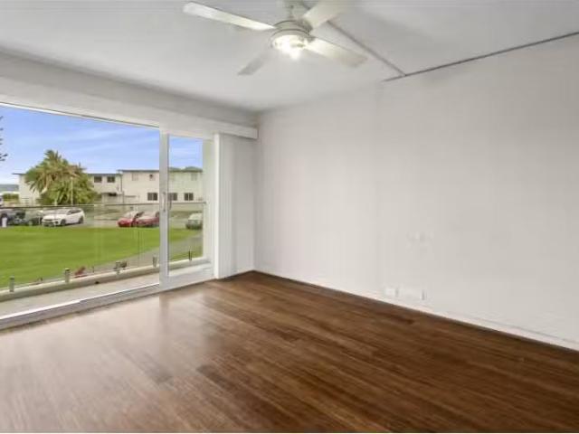 Unique 12/98 Dee Why Parade, DEE WHY Apartment for rent Liste.