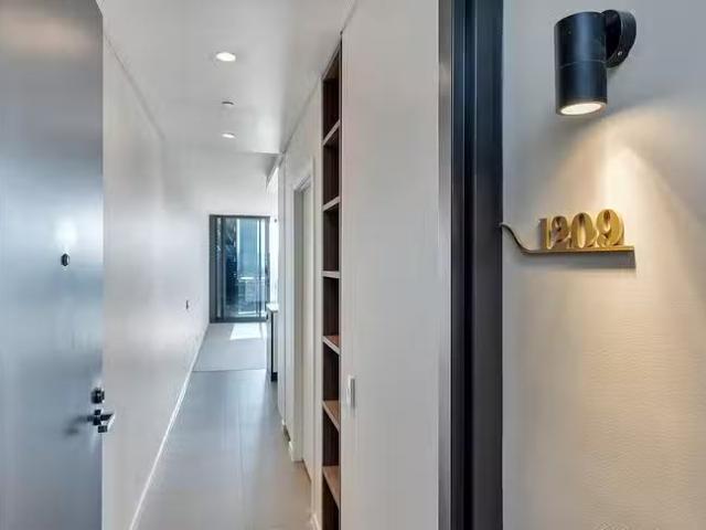 Unique 1209/232 Wellington Road, Kangaroo Point, QLD 4169
