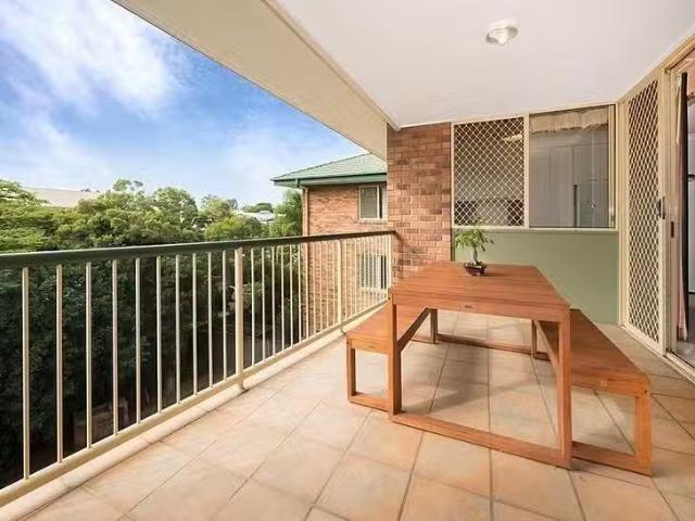 Unique 12/127 Central Avenue, Indooroopilly, QLD 4068