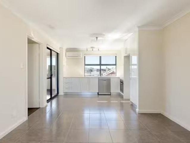 Cheap 12/17 Poynton Avenue, Woodbridge, WA 6056