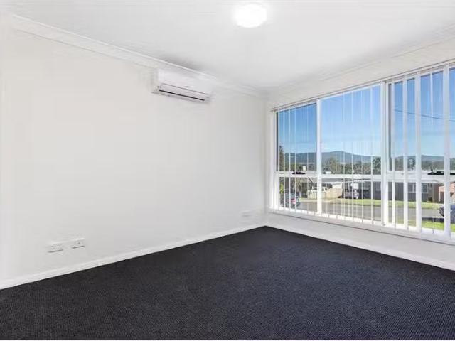 For Rent! 1/217a Mathieson Street, Bellbird Townhouse for rent.